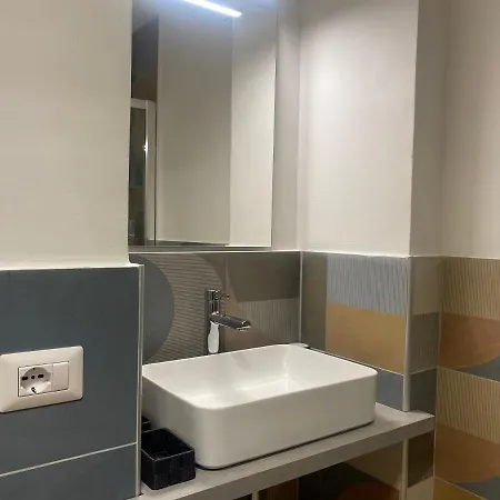 Center Two By Cinelli Apartment *